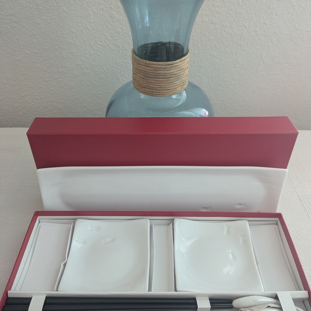 Crate&Barrel 8 Piece Sushi Set For Two - Brand New! 🍣🍤🍣🍤